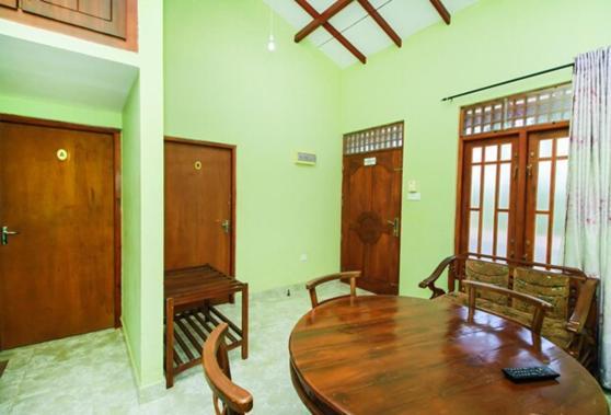 Airport Green View Resort Andiambalama Extérieur photo